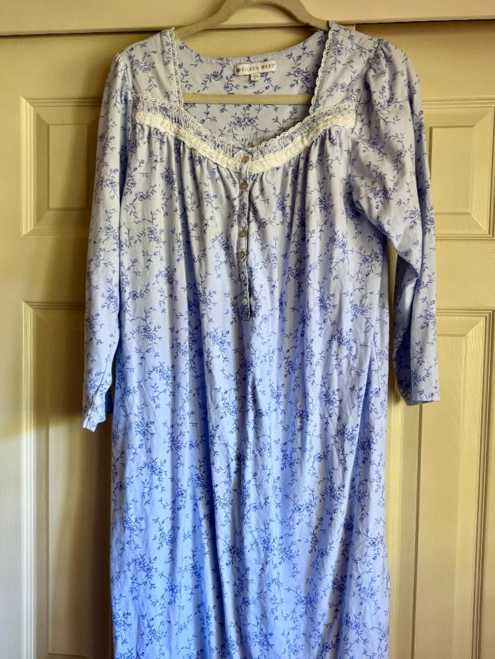 Eileen West Large Long Cotton Nightgown Long Sleeve Gown Lavender Size Large